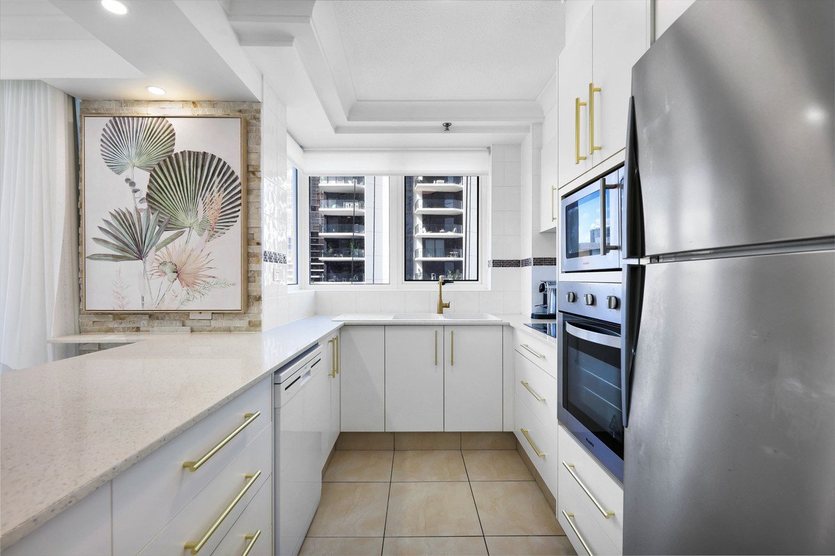 5c/3 Second Avenue Burleigh Heads 4