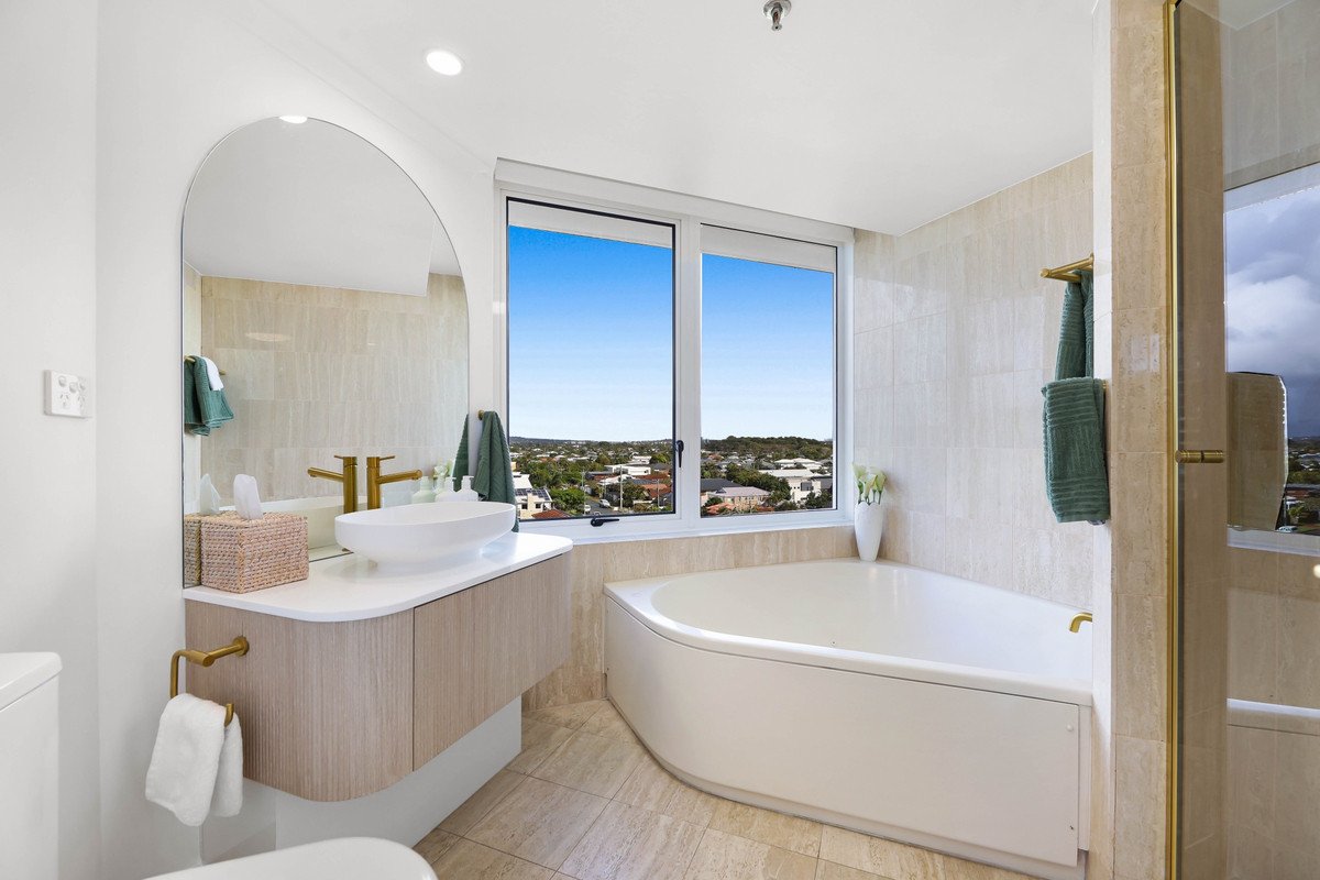 5c/3 Second Avenue Burleigh Heads 15