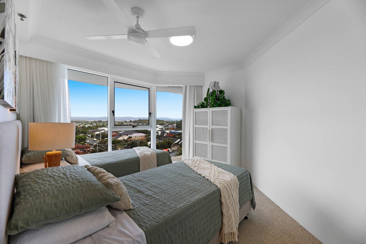 5c/3 Second Avenue Burleigh Heads 16