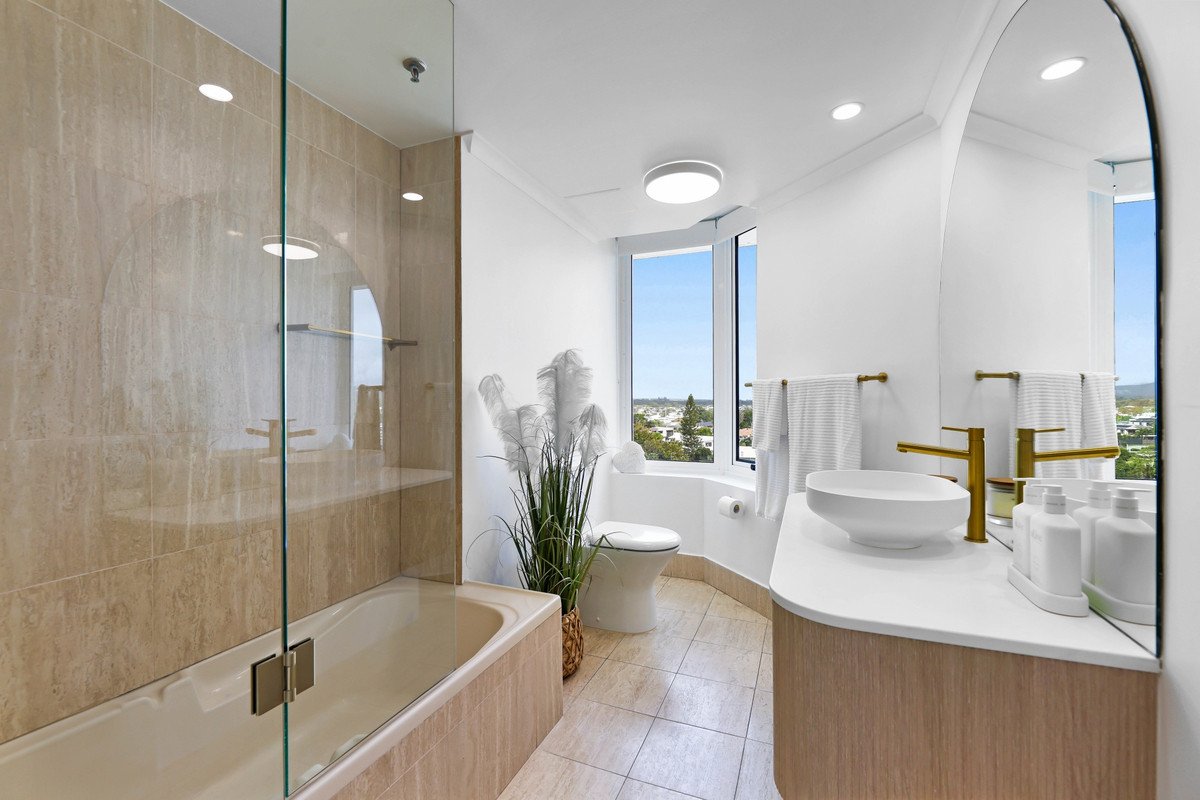 5c/3 Second Avenue Burleigh Heads 17