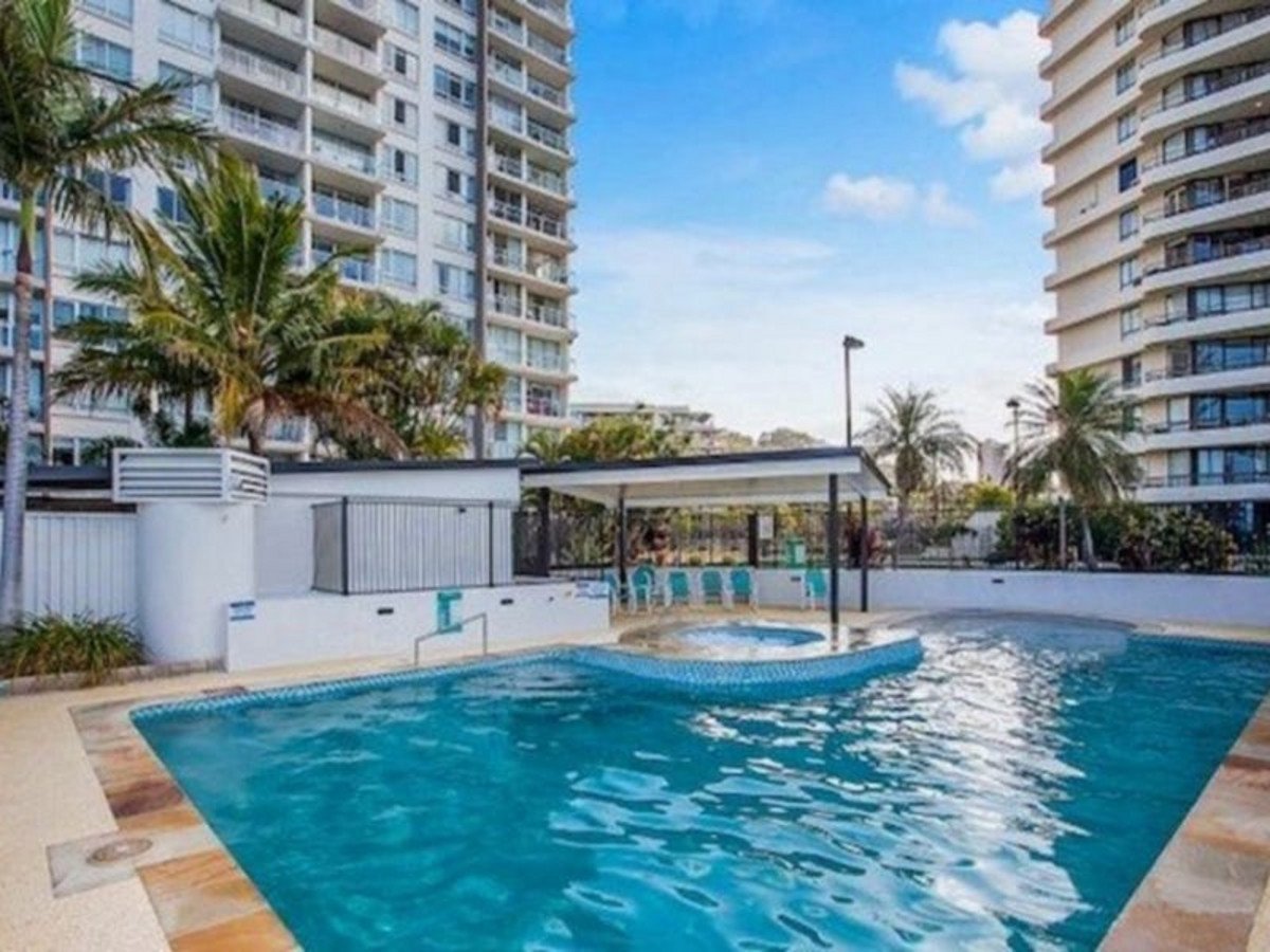 5C/52 Goodwin Terrace BURLEIGH HEADS 2