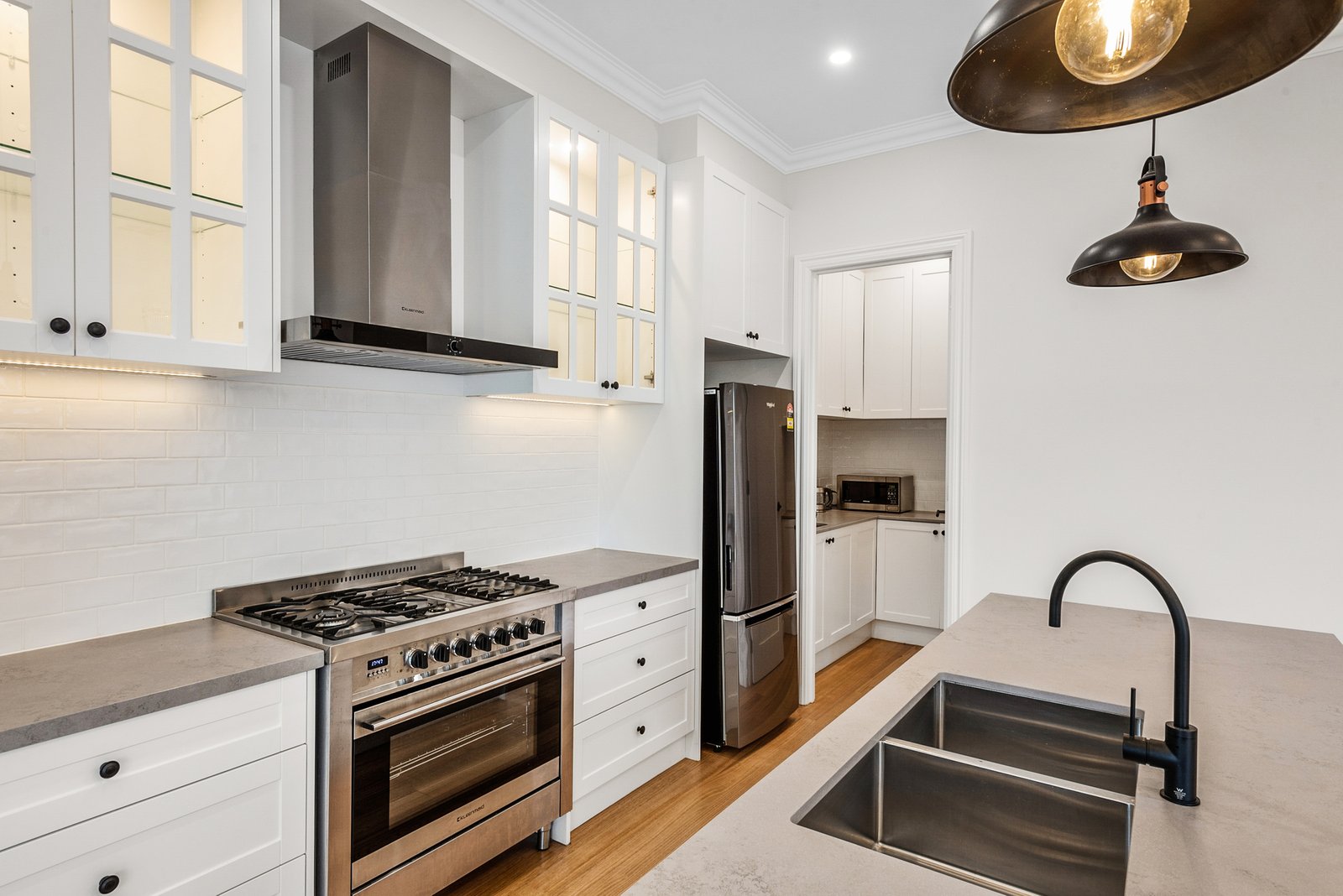 Real Estate and Property in 5F Urquhart Street, Woodend, VIC