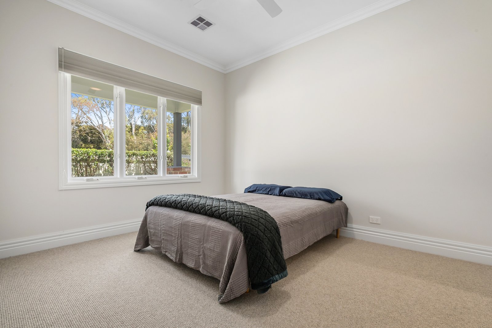 Real Estate and Property in 5F Urquhart Street, Woodend, VIC