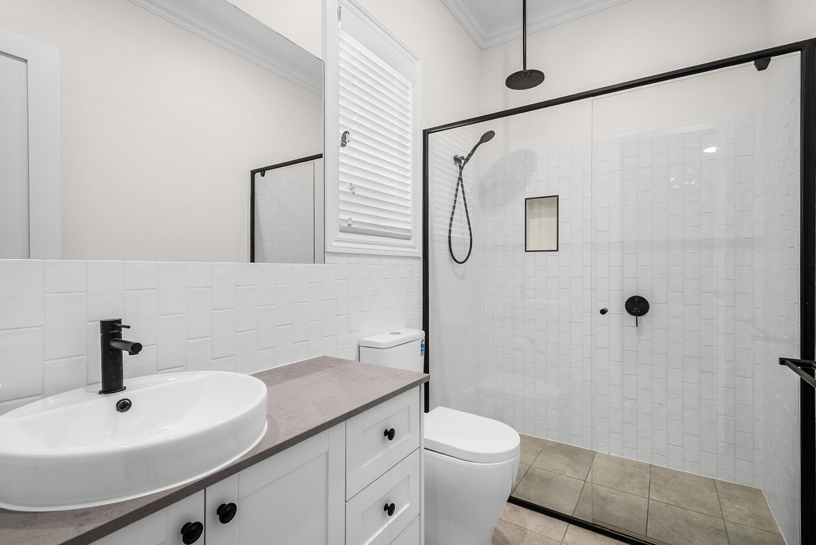 Real Estate and Property in 5F Urquhart Street, Woodend, VIC