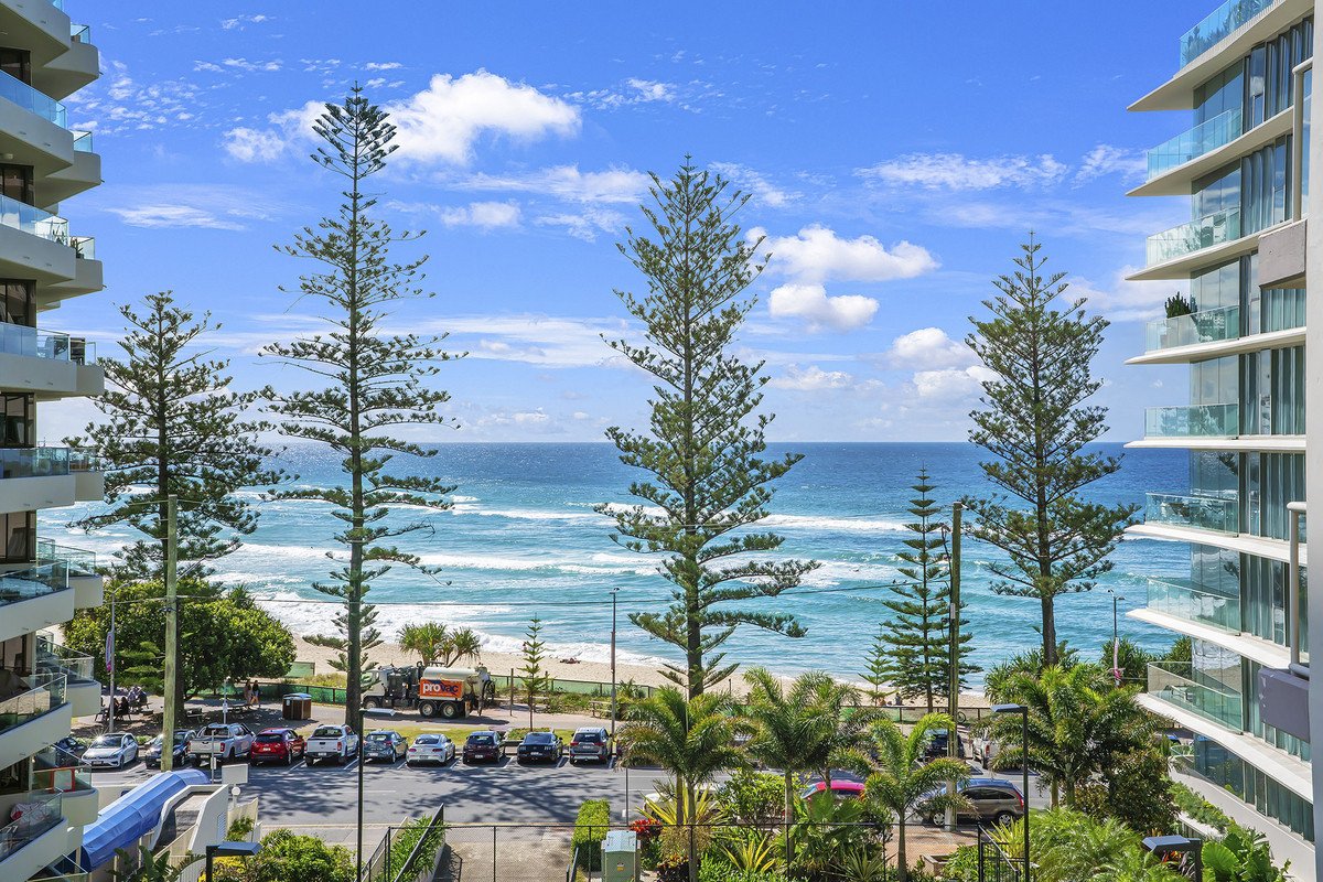 5F/52 Goodwin Terrace Burleigh Heads 2