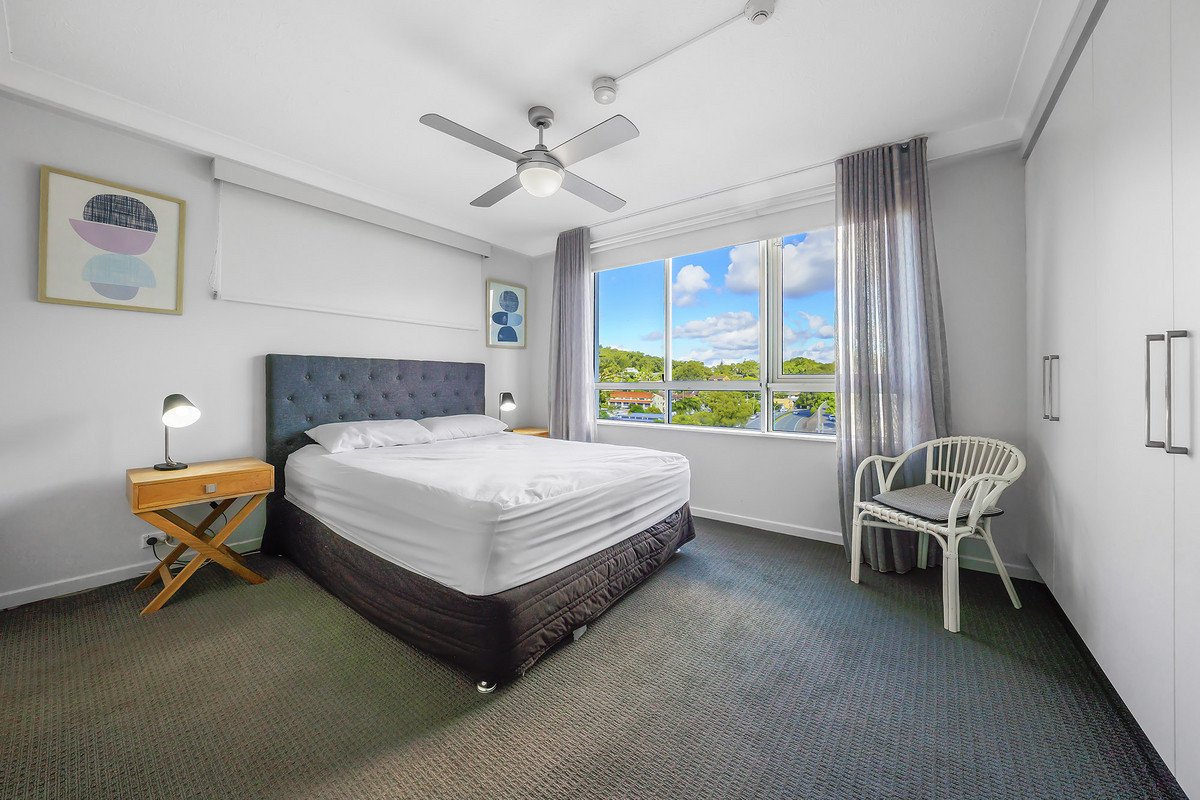 5F/52 Goodwin Terrace Burleigh Heads 9