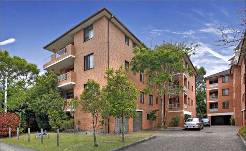 6 / 1 - 5 Pearl Street HURSTVILLE 1