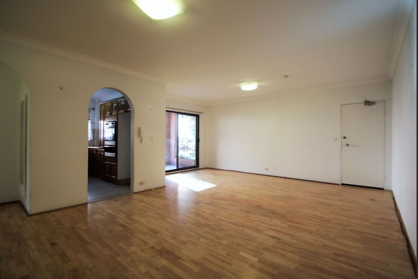 6 / 1 - 5 Pearl Street HURSTVILLE 2