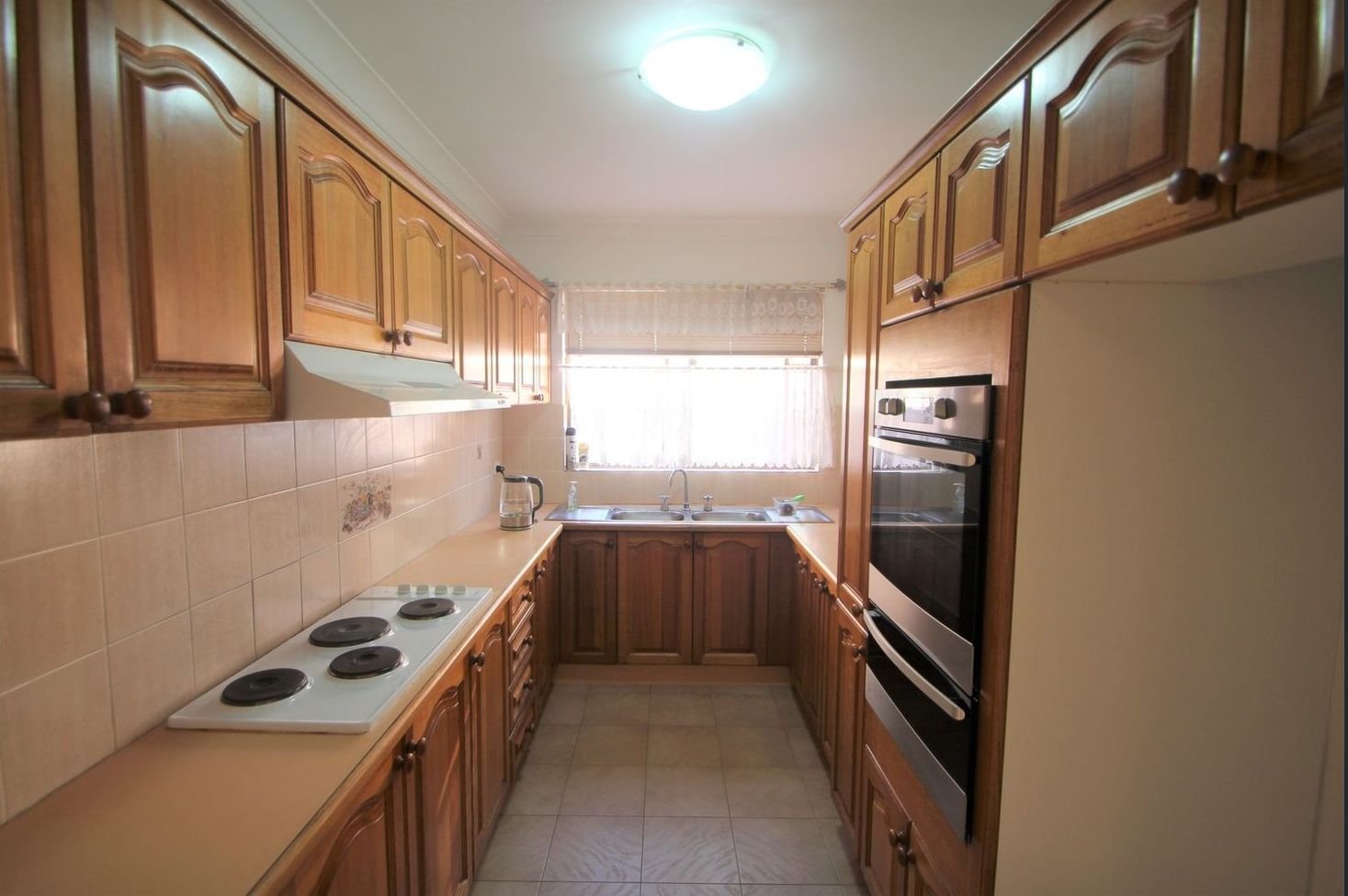 6 / 1 - 5 Pearl Street HURSTVILLE 3