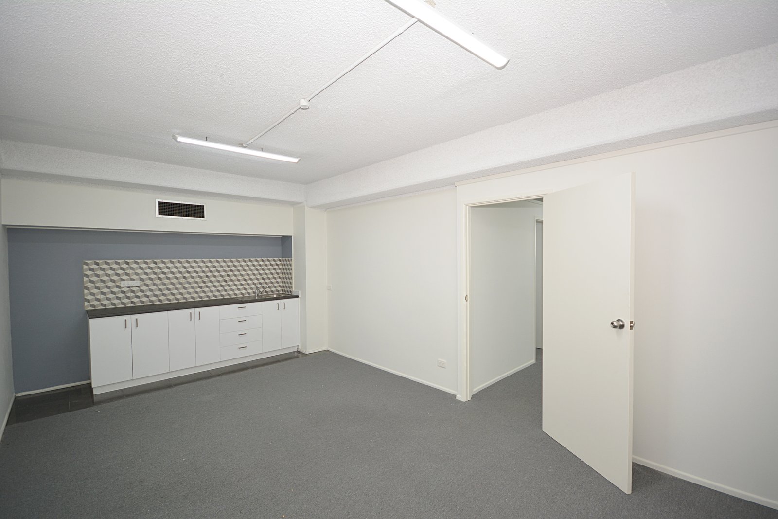 6 & 7/ 133 Wharf Street TWEED HEADS 5