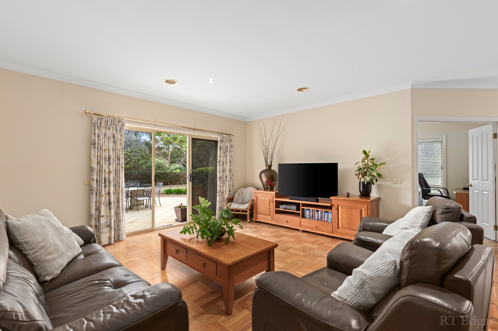 Real Estate and Property in 6-8 Charlemont Court, Ocean Grove, VIC