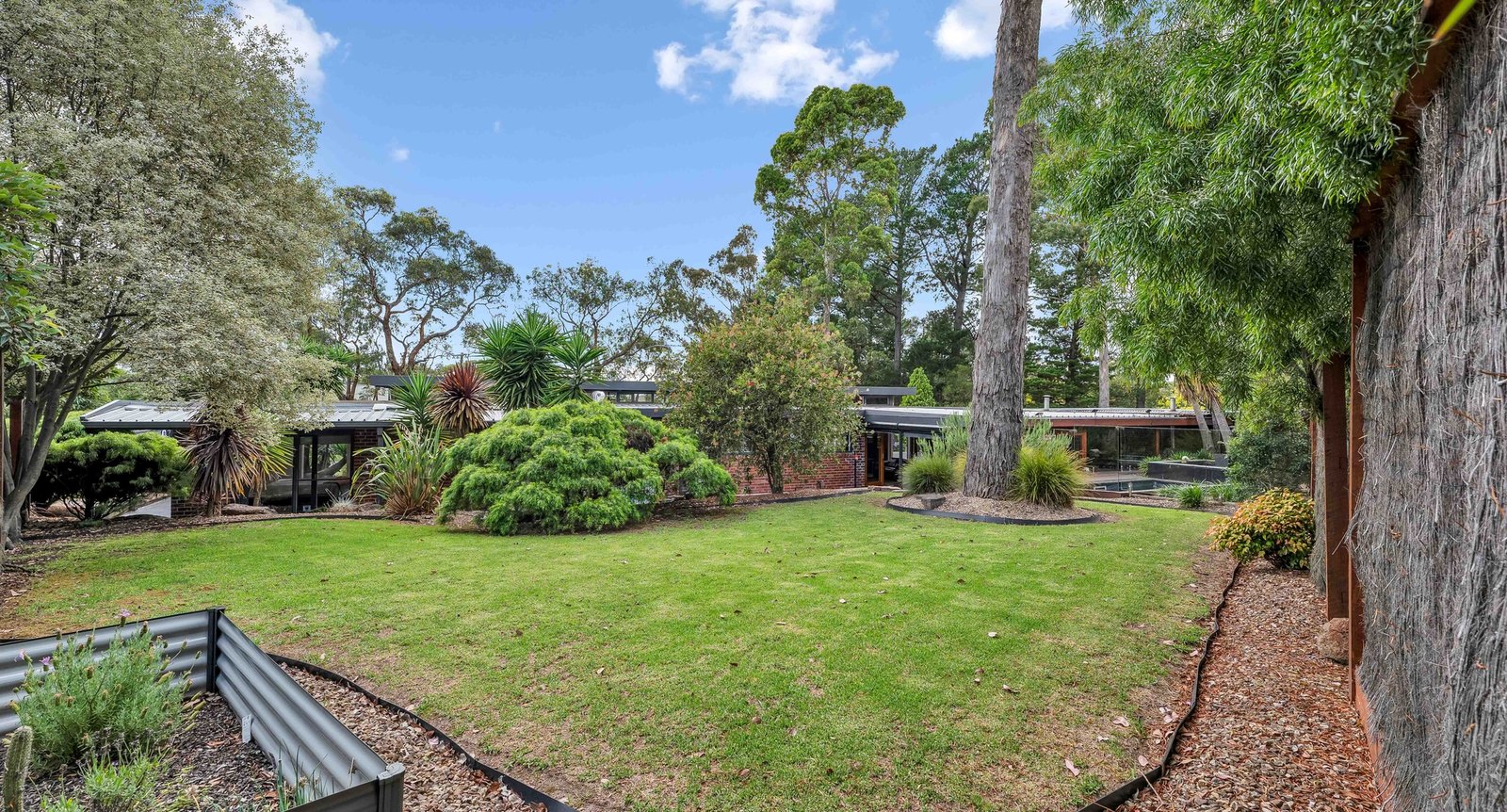 6-8 McEwan Road, Park Orchards, 3114