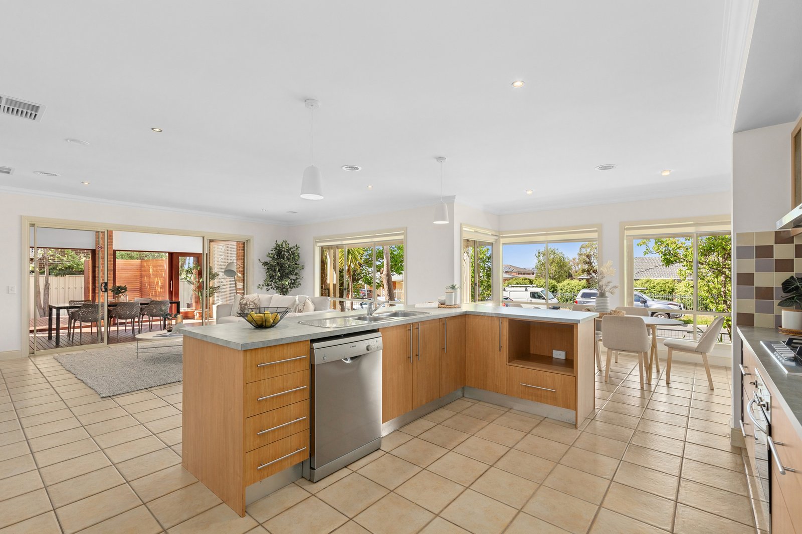 Gallery: 6-8 University Drive