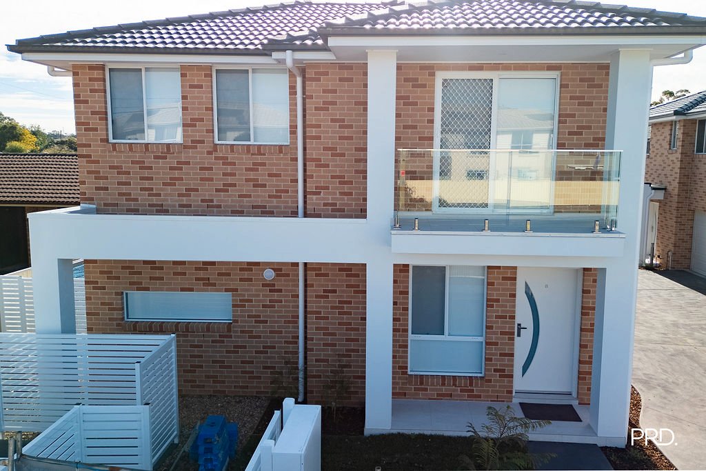 6-8/75 Great Western Highway KINGSWOOD 16