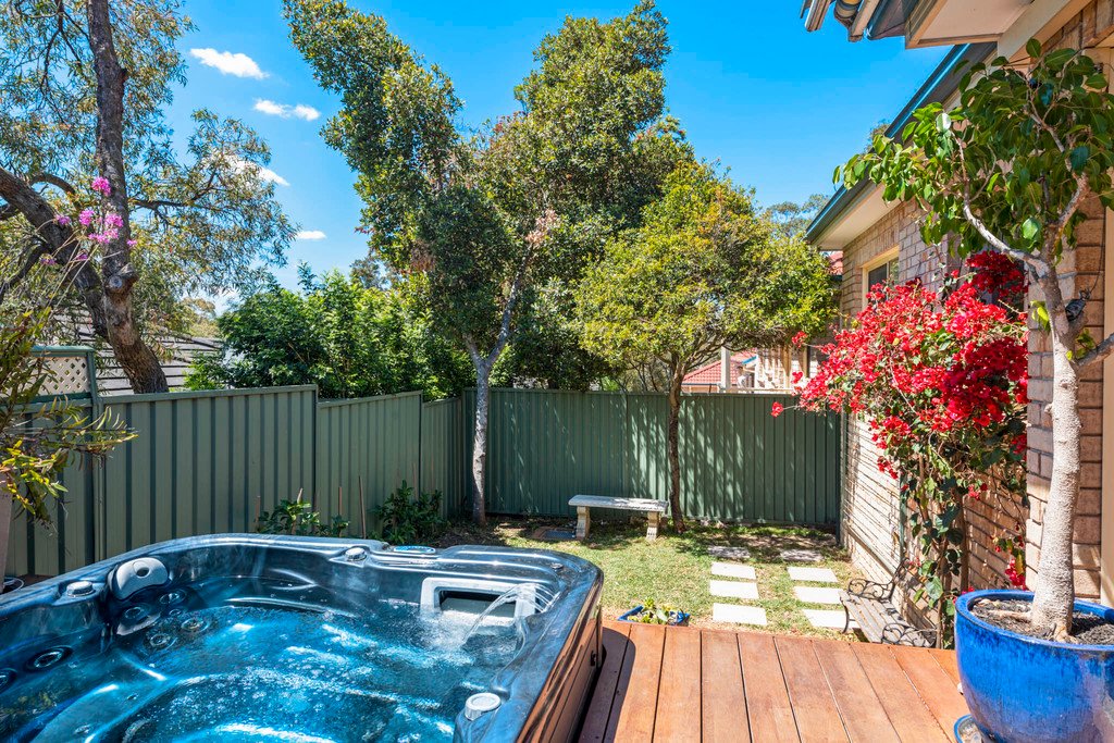 6 / 883 Henry Lawson Drive PICNIC POINT 1