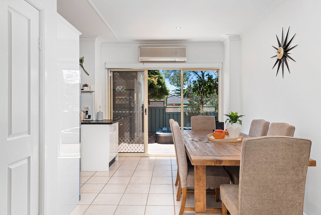 6 / 883 Henry Lawson Drive PICNIC POINT 5