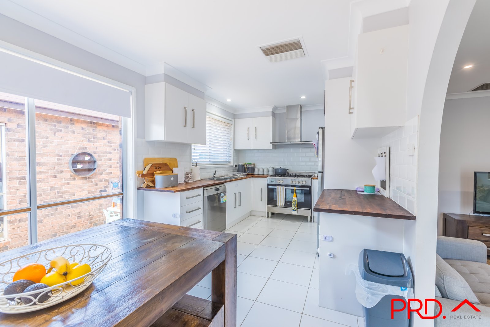 6 Adam Street TAMWORTH 7
