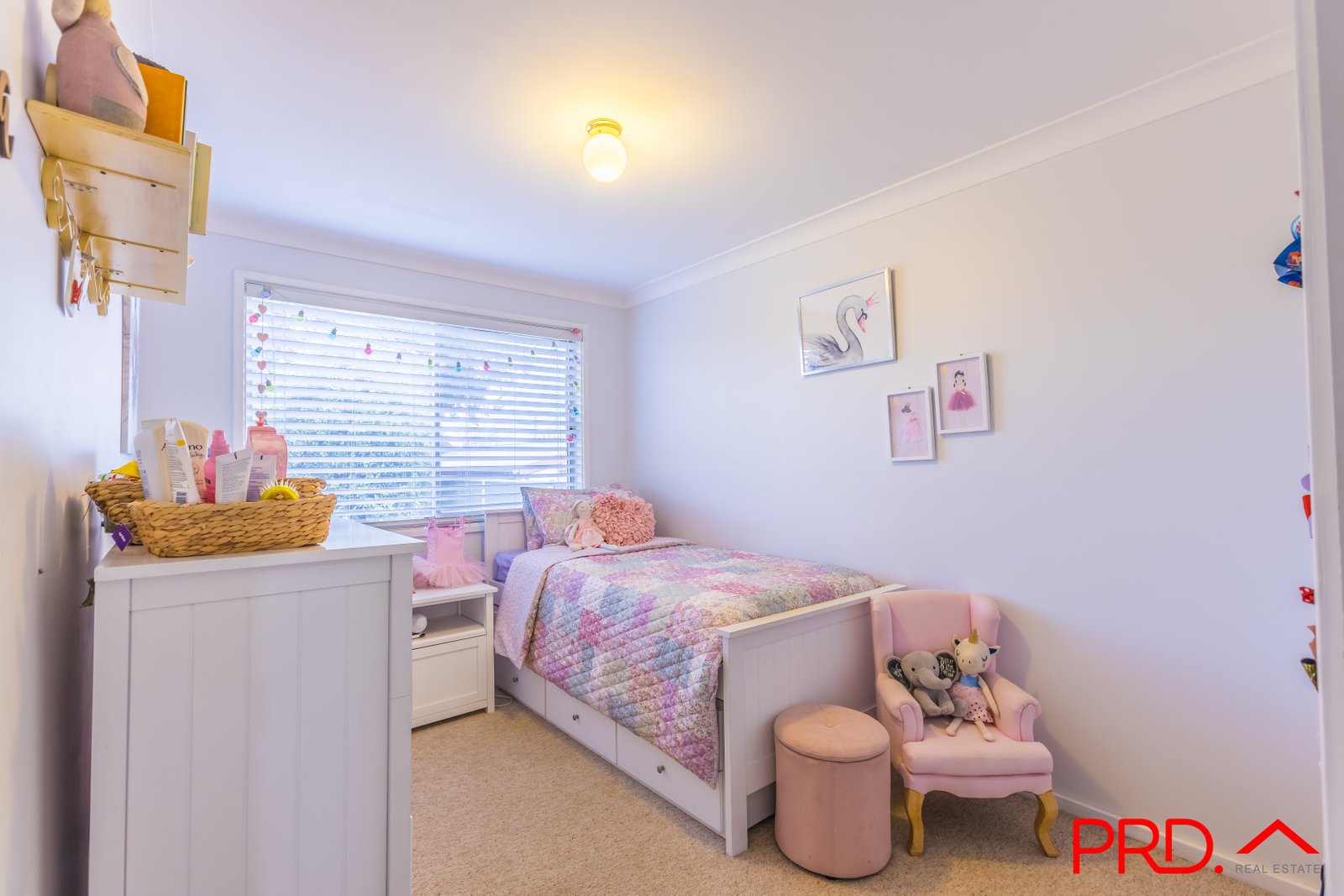 6 Adam Street TAMWORTH 9