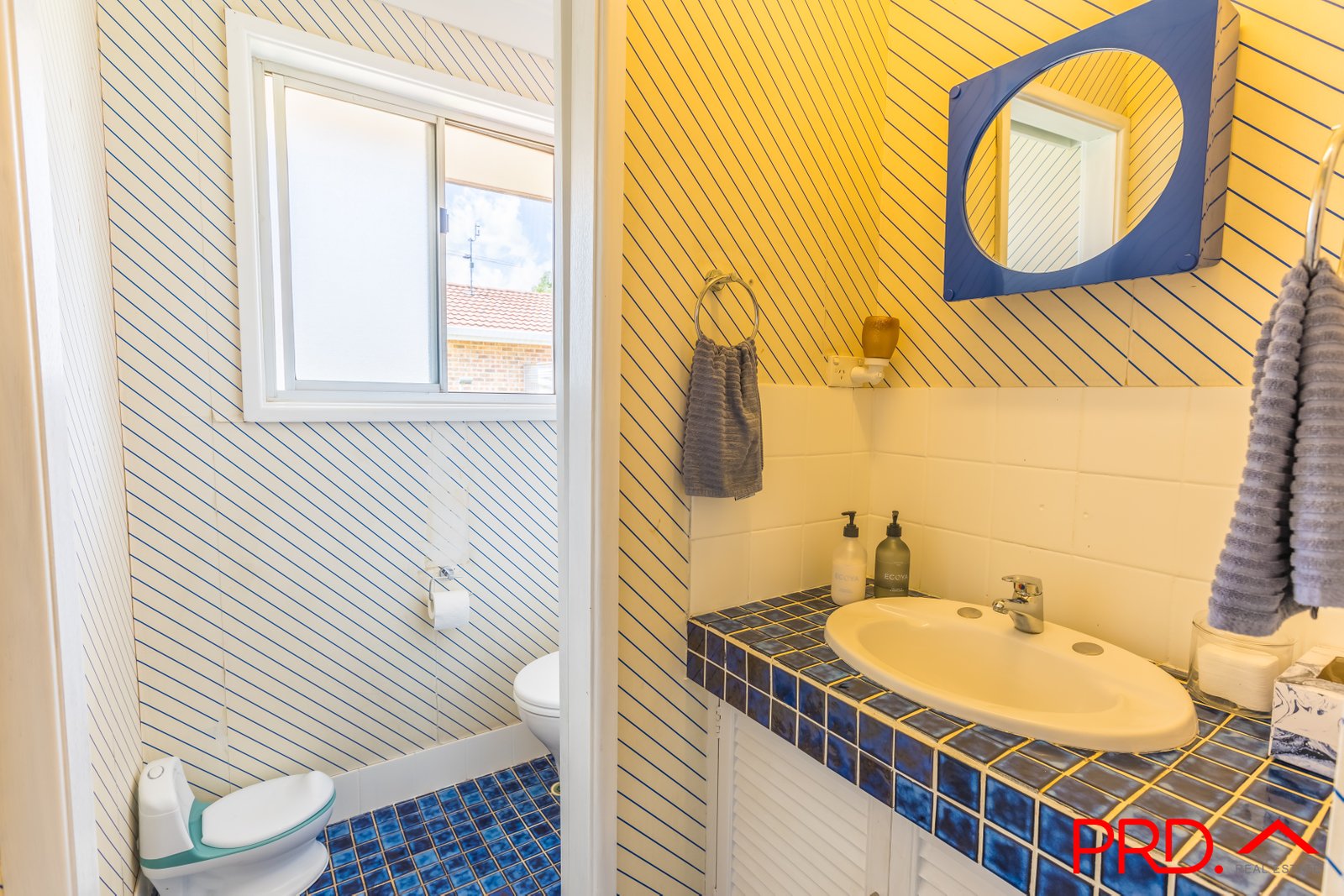 6 Adam Street TAMWORTH 12