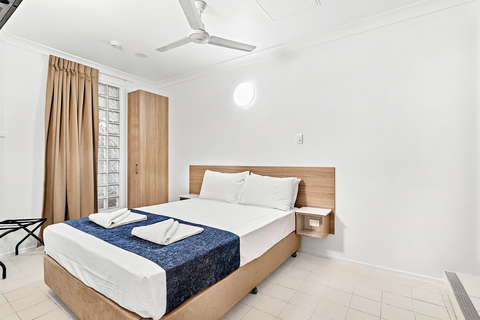 6 Airlie Esplanade AIRLIE BEACH 1