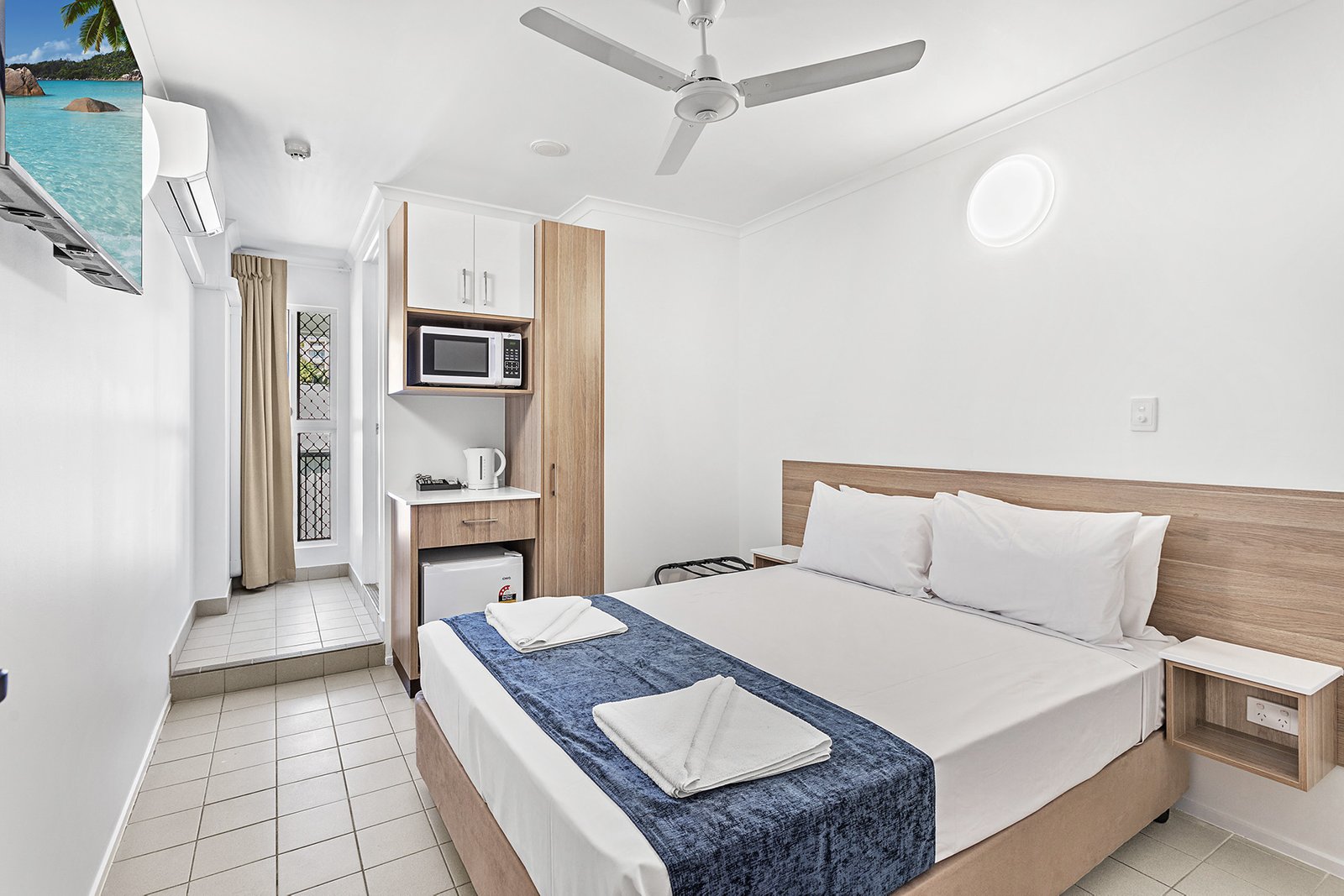 6 Airlie Esplanade AIRLIE BEACH 5