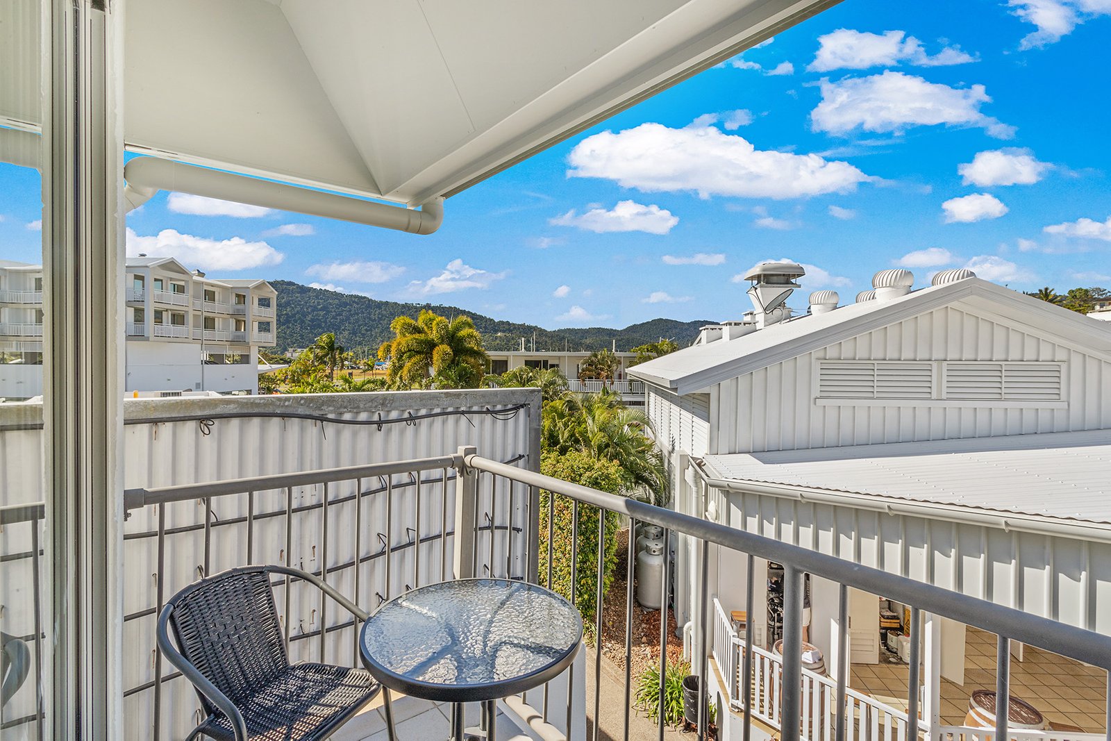 6 Airlie Esplanade AIRLIE BEACH 8
