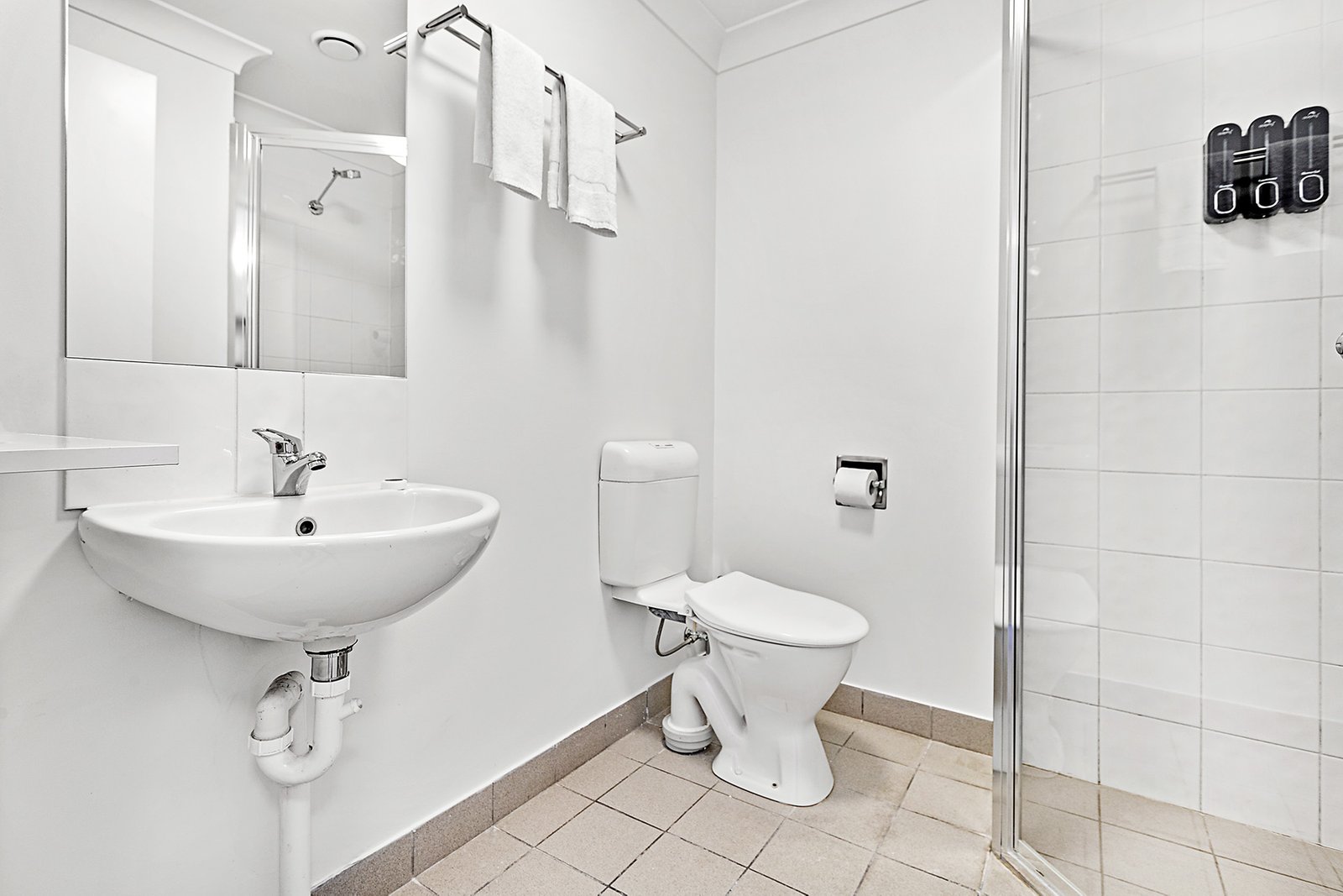 6 Airlie Esplanade AIRLIE BEACH 9