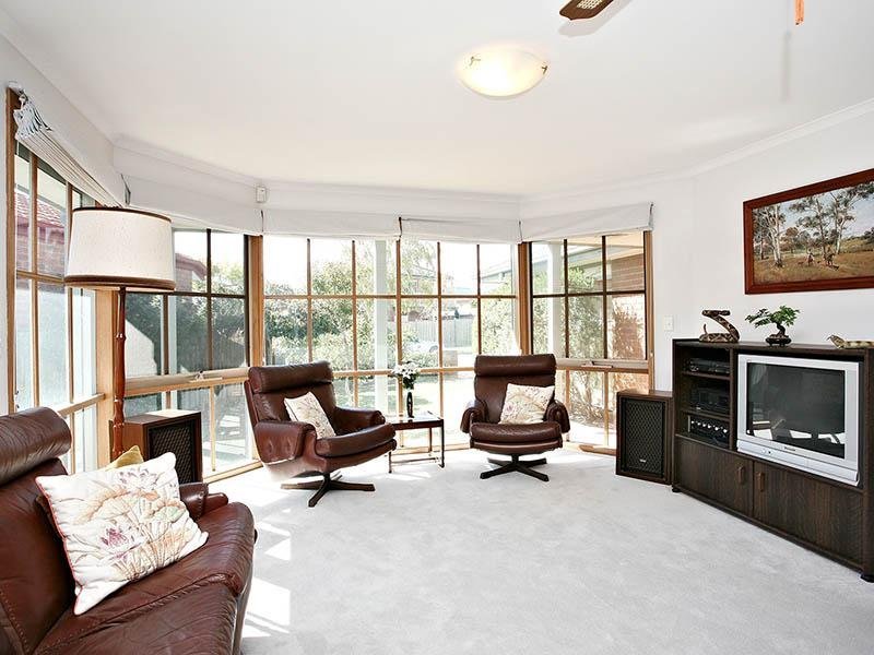 Gallery: 6 Aisha Crescent