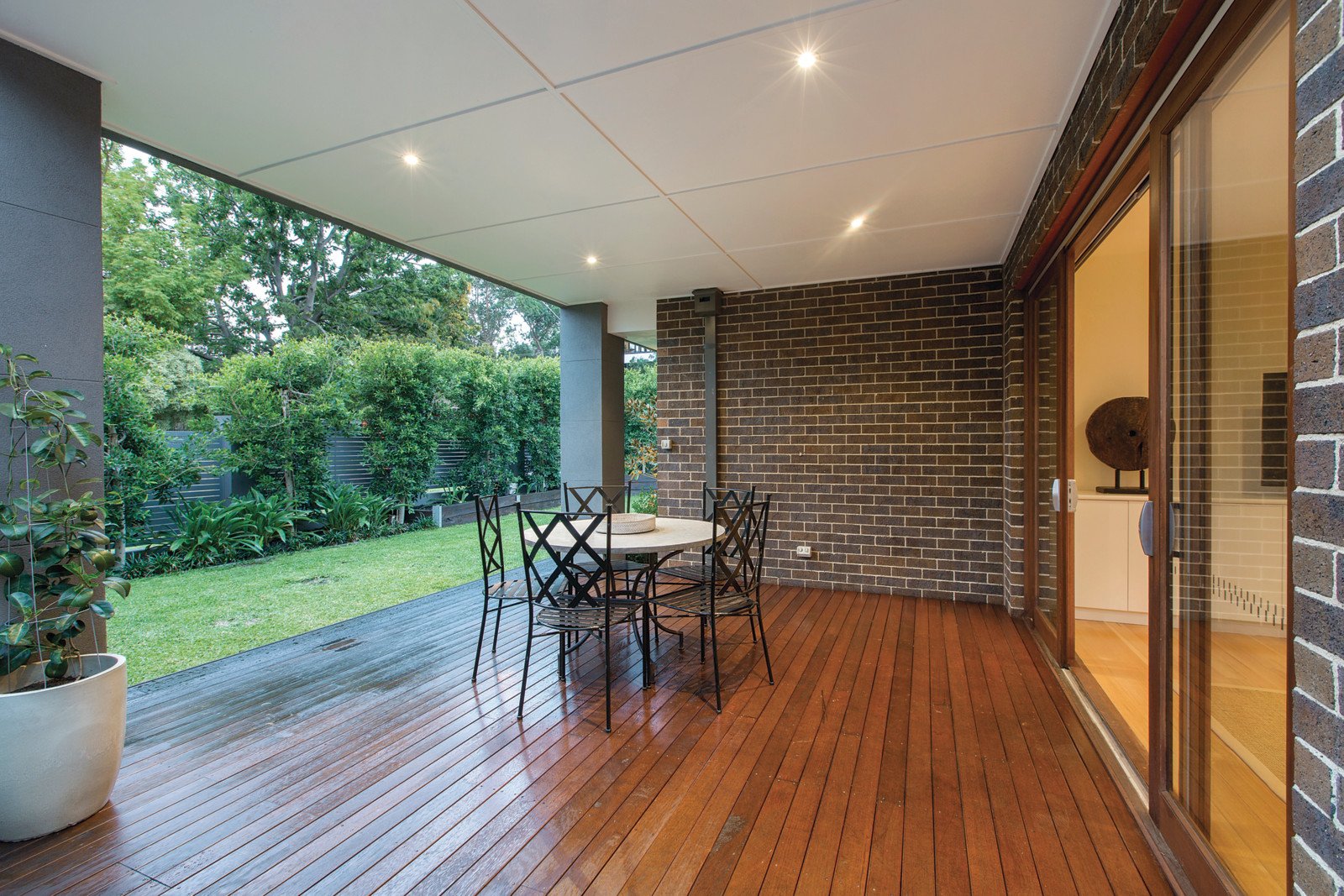 6 Albion Road, Glen Iris, VIC