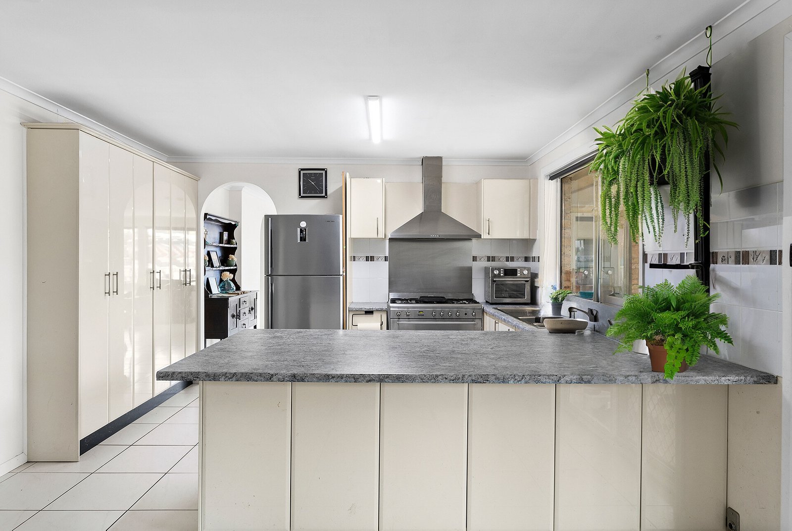 6 Amblecote Place TAHMOOR 3