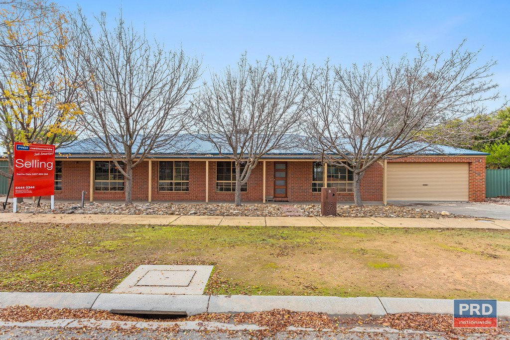 6 Amesbury Place STRATHFIELDSAYE 1