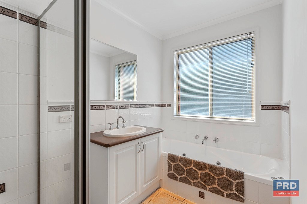 6 Amesbury Place STRATHFIELDSAYE 7