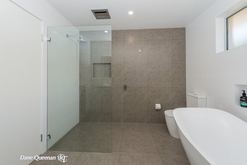 6 Andrew Close BOAT HARBOUR 23