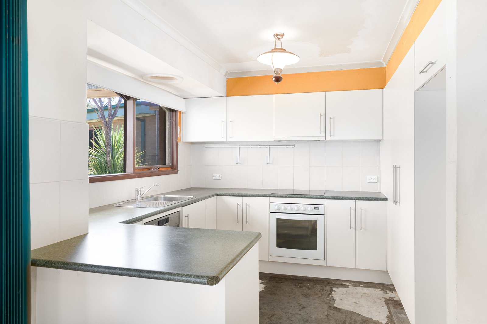 Gallery: 6 Anna Court