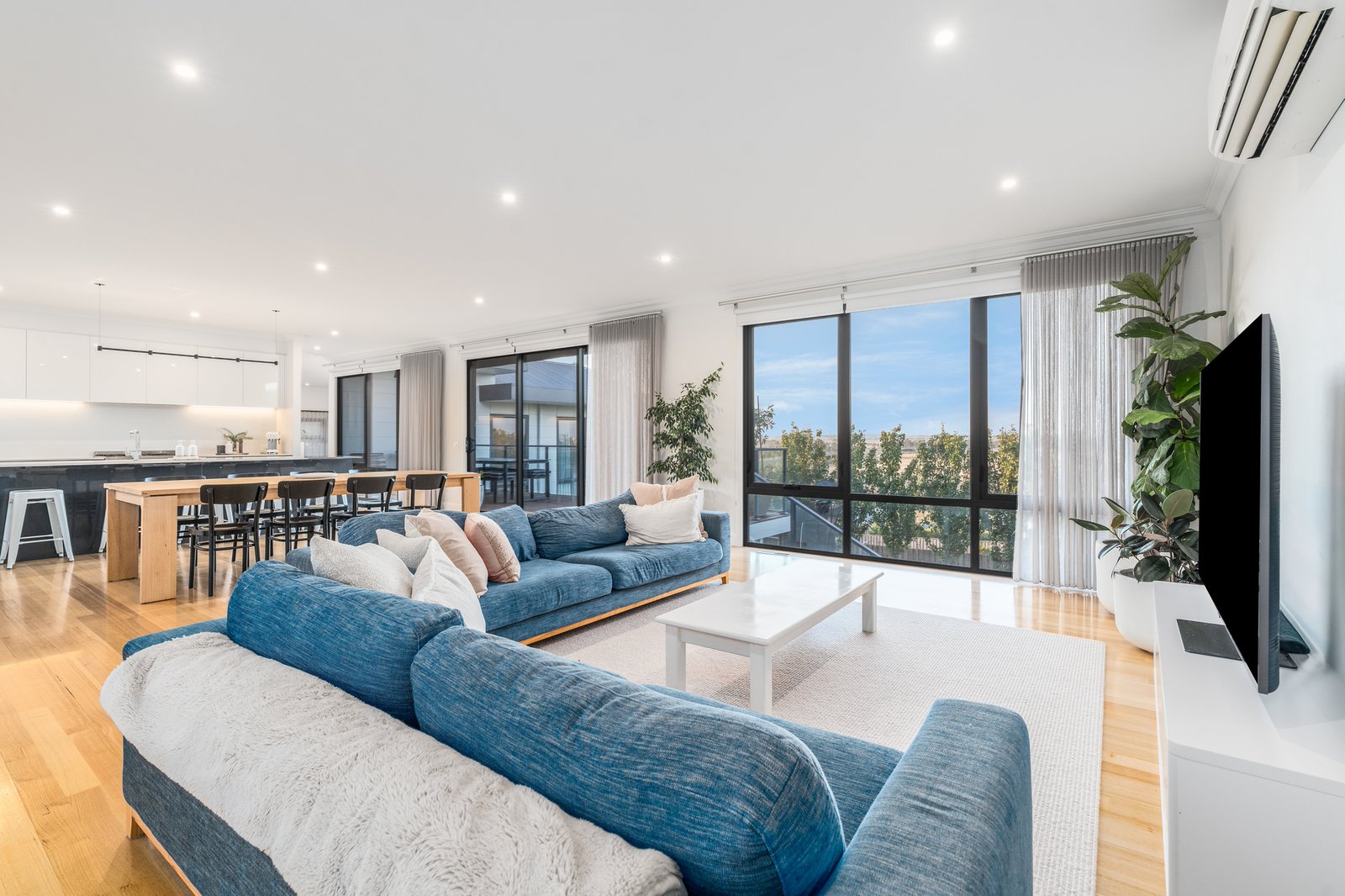 Gallery: 6 Annmaree Road