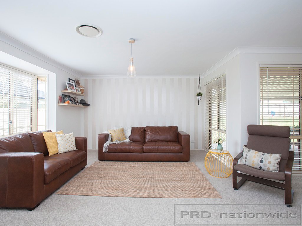 6 Antrim Close ASHTONFIELD 3
