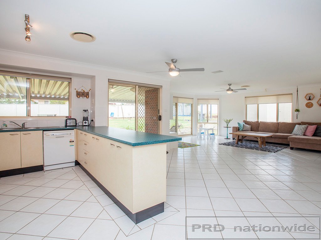 6 Antrim Close ASHTONFIELD 6