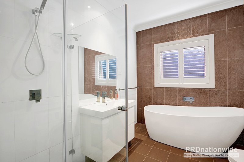 6 Arinya Street KINGSGROVE 3