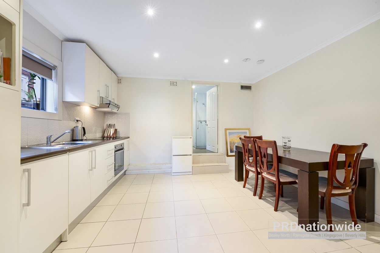 6 Arinya Street KINGSGROVE 9