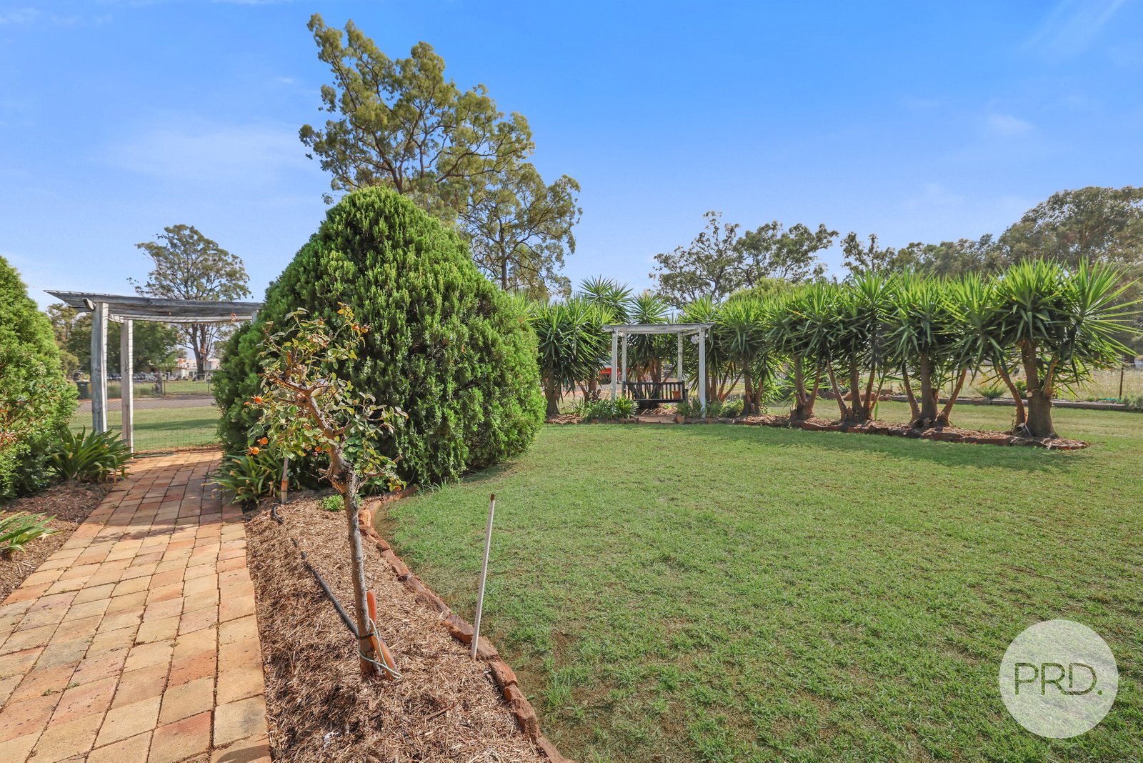 6 Arnold Avenue SPRING RIDGE 25