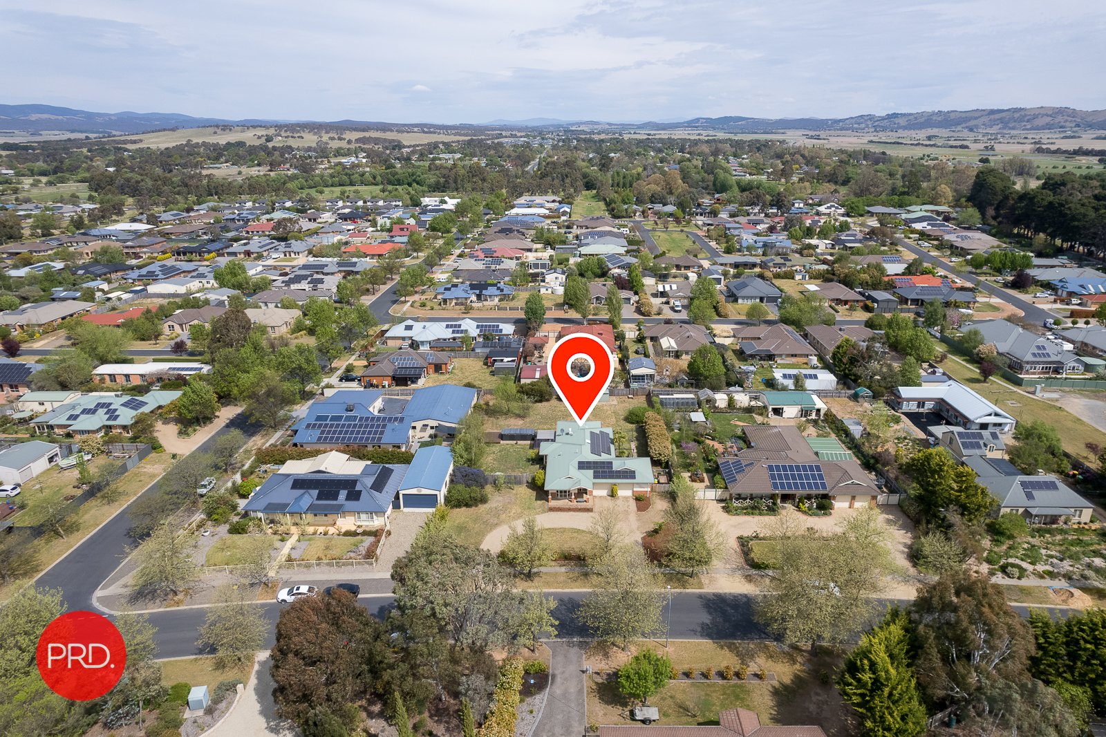 6 Ashby Drive BUNGENDORE 2