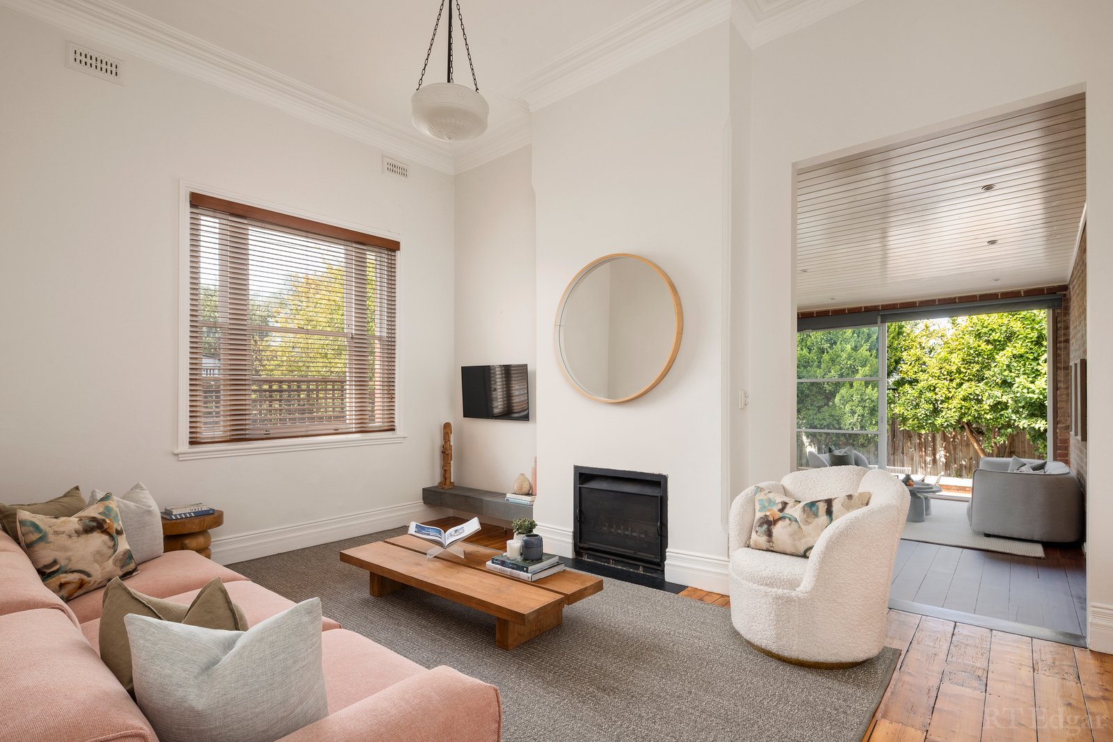 Real Estate and Property in 6 Ashleigh Road, Armadale, VIC