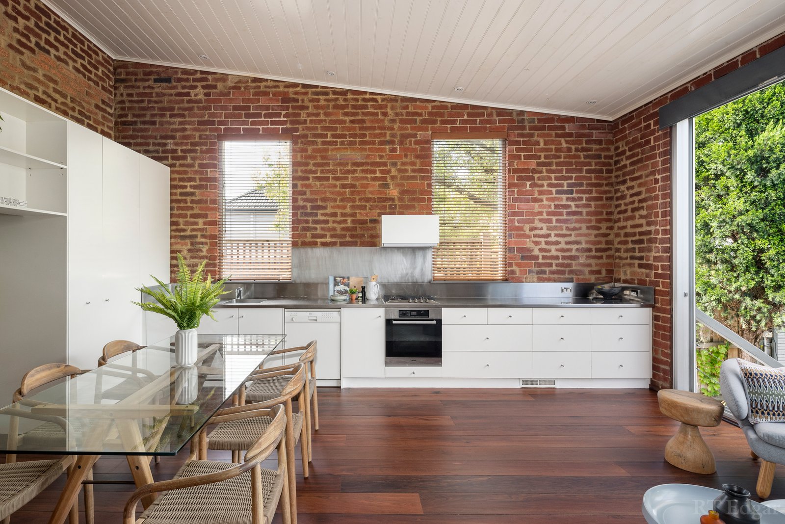 Real Estate and Property in 6 Ashleigh Road, Armadale, VIC