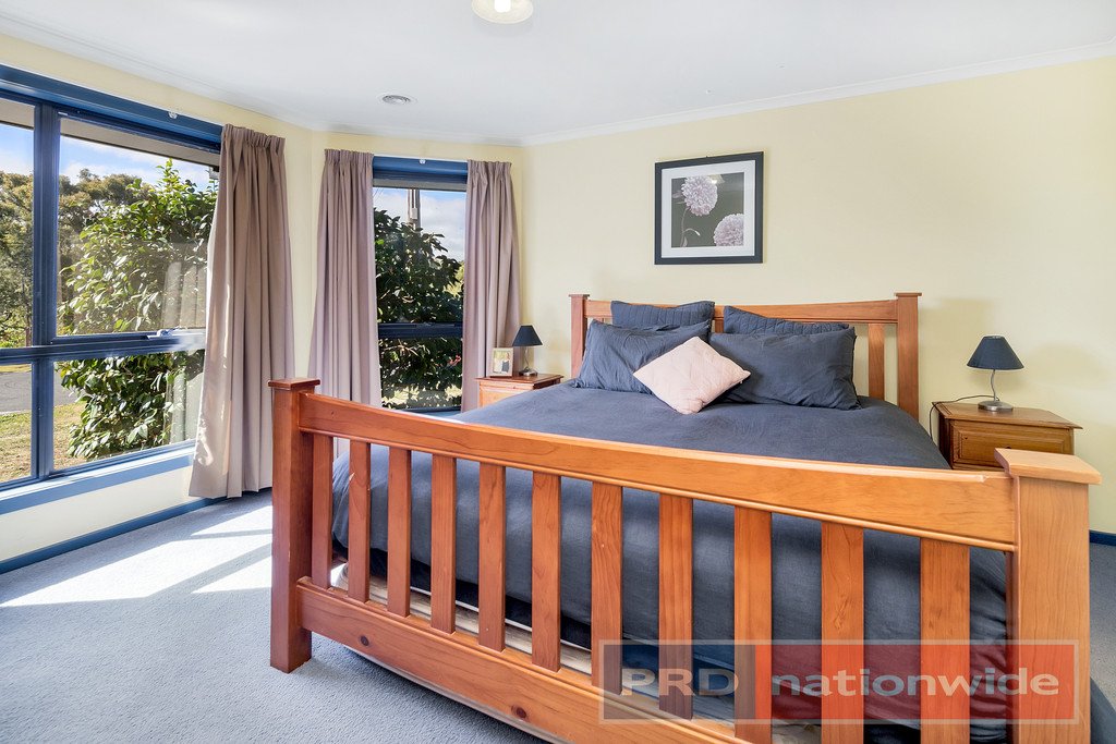 6 Ashley Grove MOUNT HELEN 6