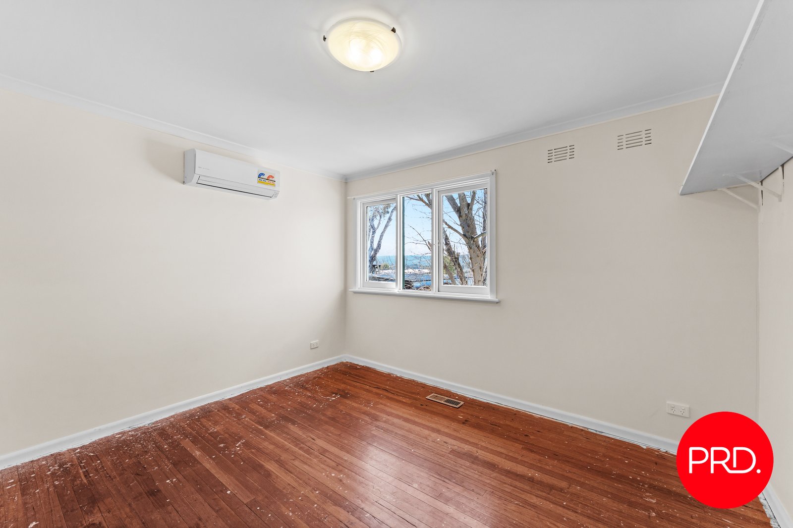 6 Atholbar Way KARABAR 12