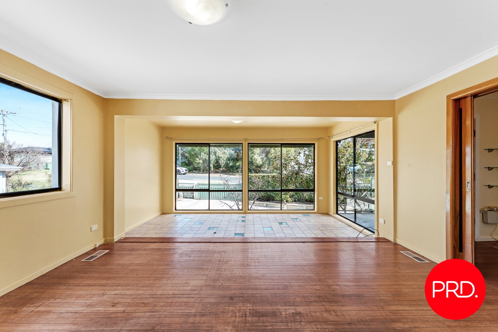 6 Atholbar Way KARABAR 21