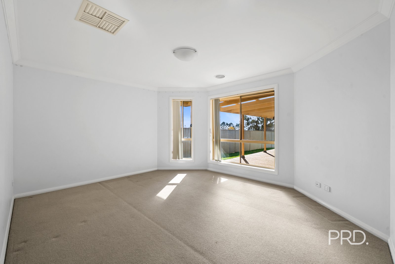 6 Auderdale Close BOURKELANDS 6