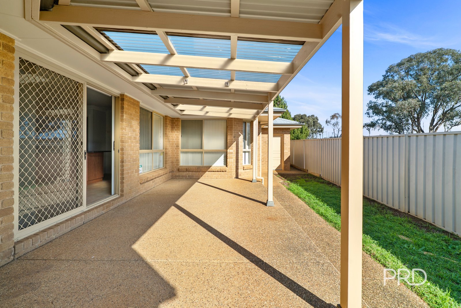 6 Auderdale Close BOURKELANDS 19
