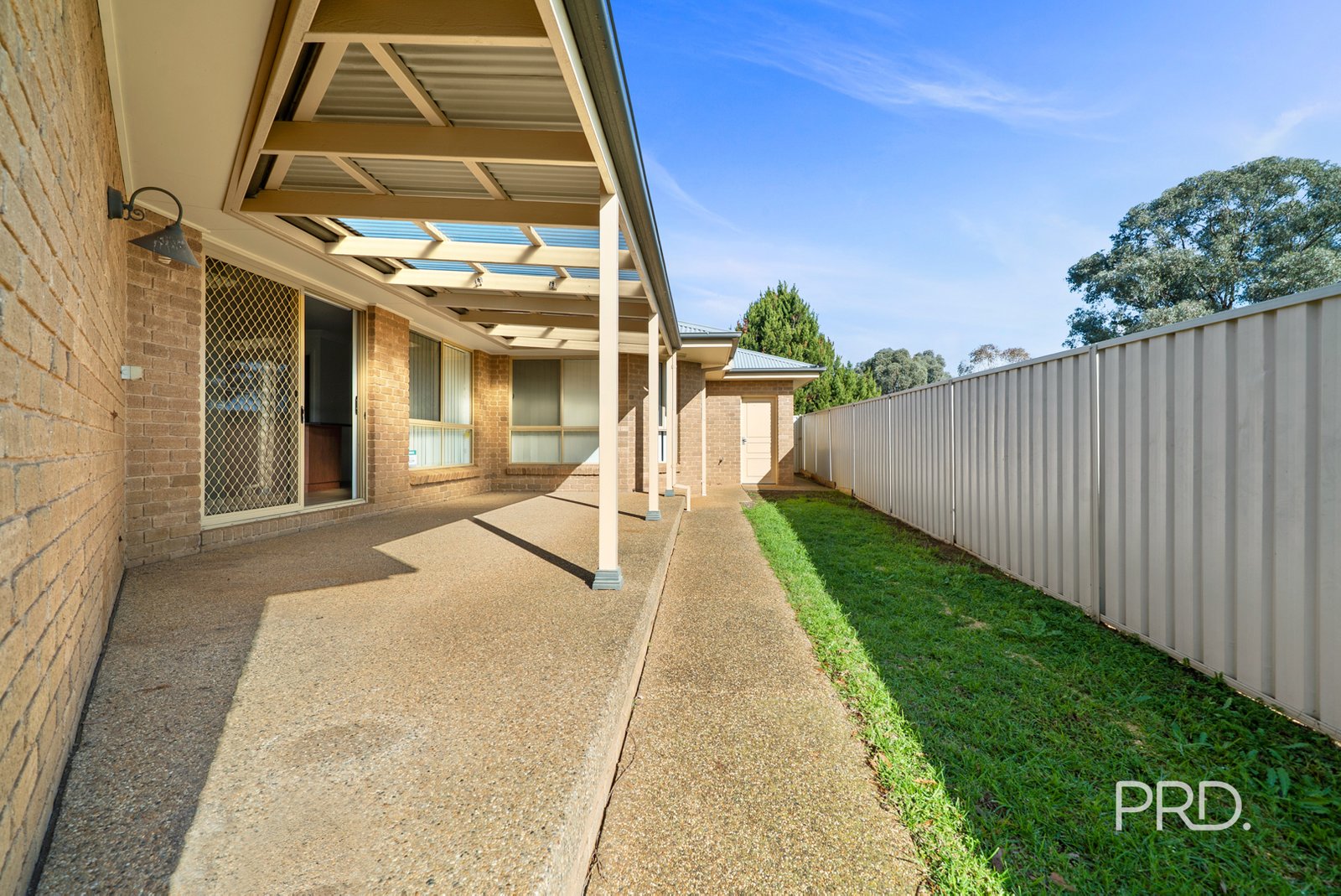 6 Auderdale Close BOURKELANDS 21