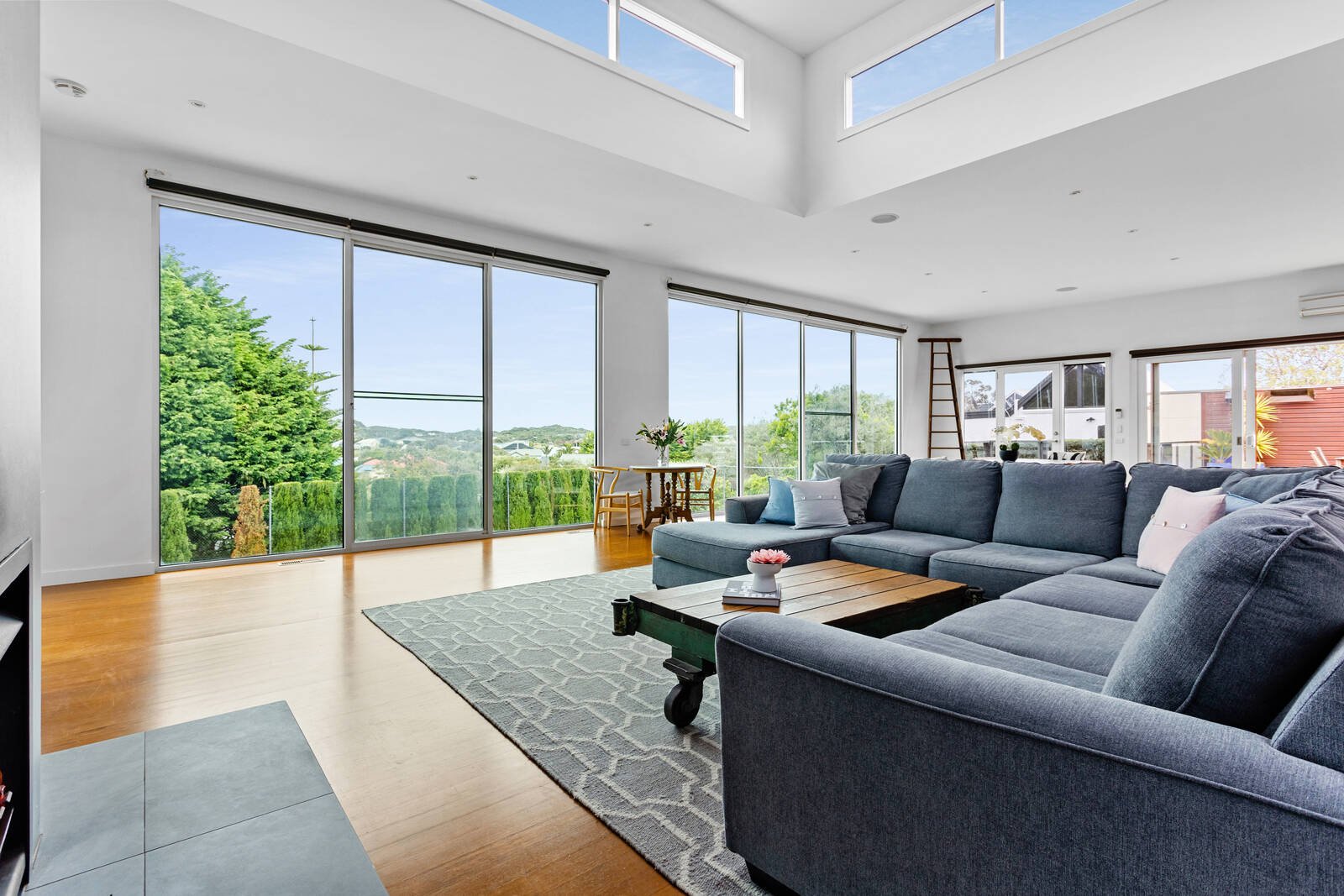 Real Estate and Property in 6 Aviemore Close, Sorrento, VIC